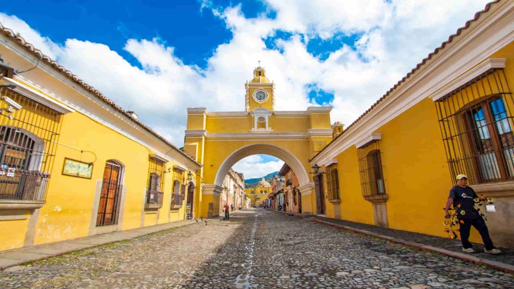 Escápate a la enigmática Antigua Guatemala